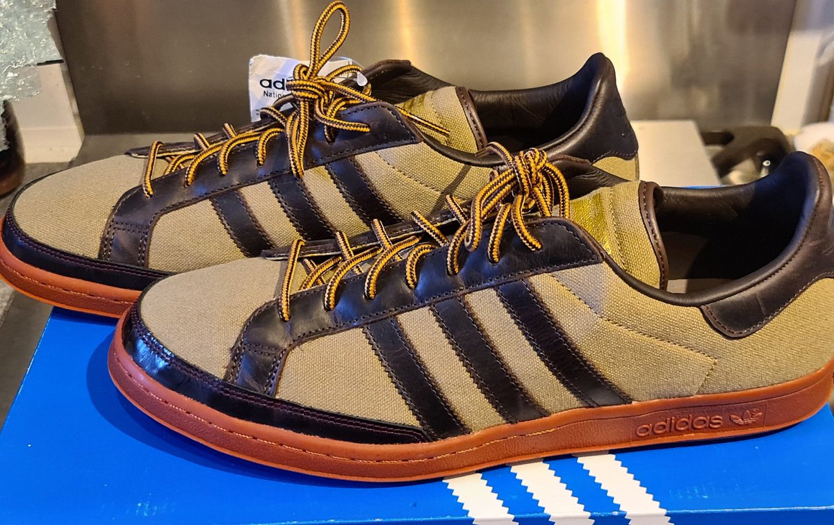 elplucko's tweet photo. Quality on these 84 Lab 2012 National Tennis are amazing😍 
not everyone's choice but im well happy with  them..absolutely love the heel design👌
#84Lab 
#ShareYourStripes 
#adifamily https://t.co/yMMwqehNhJ