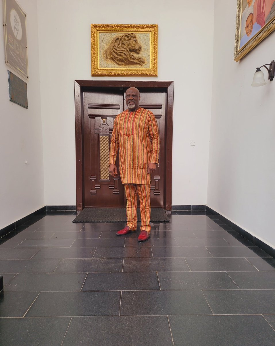 _dinomelaye's tweet photo. Atiku na your time. https://t.co/2nvSs15ye5