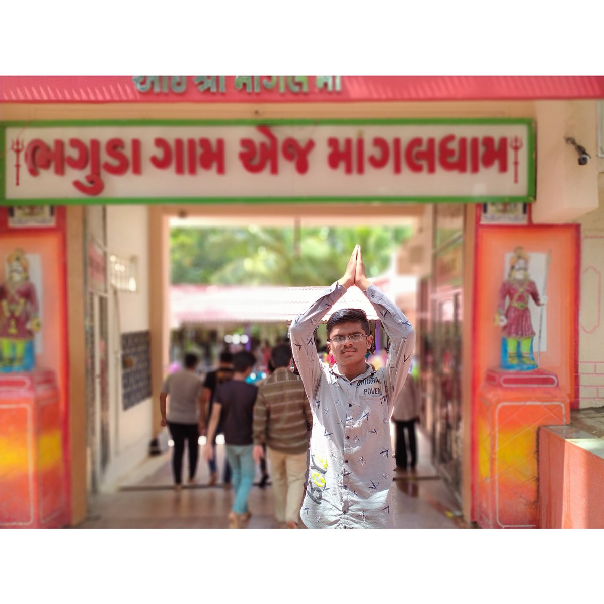 imsubhashmer's tweet photo. Blessed 🙏🏻😇
Jay Maa Mogal ❤️ https://t.co/VWuFEsnwbs