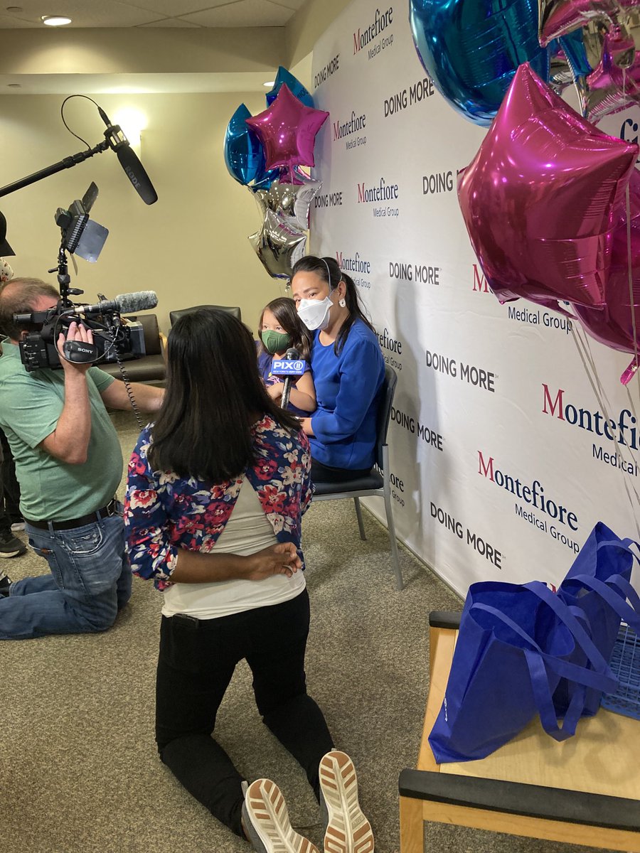 HHSRegion2's tweet image. Thrilled to join some of our youngest NYers getting vaccinated here with ⁦@MontefioreMMG⁩. 

Find out more about vaccines at vaccines.gov