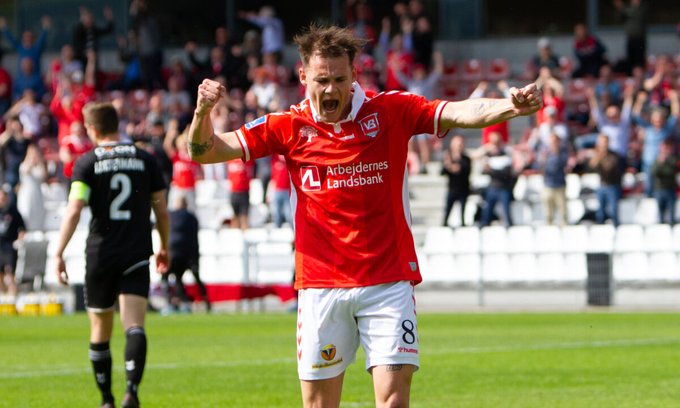 Vejle Boldklub hat sich mit Silkeborg IF auf einen Transfer von Lukas ...