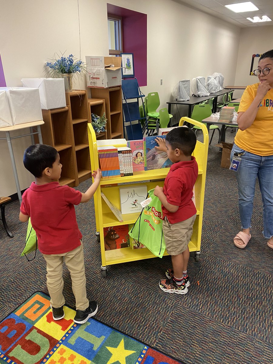 Thank you @IrvingISD for our summer books!! We can’t wait to read them over the summer!! @IrvingLibraries #IISDSummer22