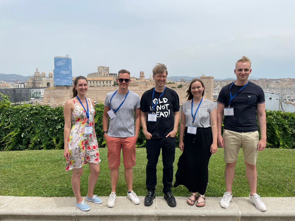 Team <a href="/uni_regensburg/">Universität Regensburg</a> <a href="/InfoSciUR/">InfoSciUR</a> finally united!
Thanks for the great first day at #LREC2022 ☀️ <a href="/selina_mey/">Selina Meyer</a>