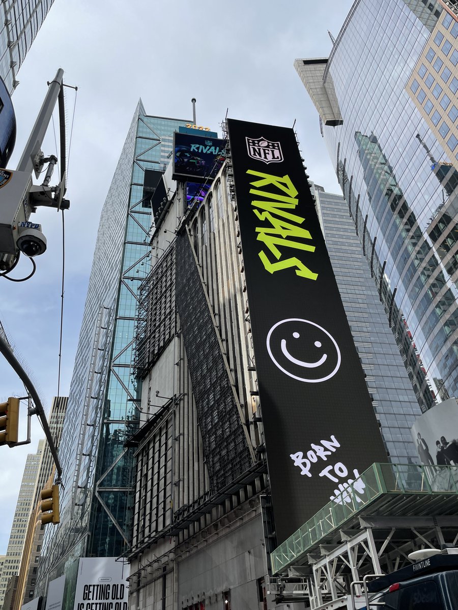 <a href="/PlayNFLRivals/">Play Rivals 🏈</a> Born to Win