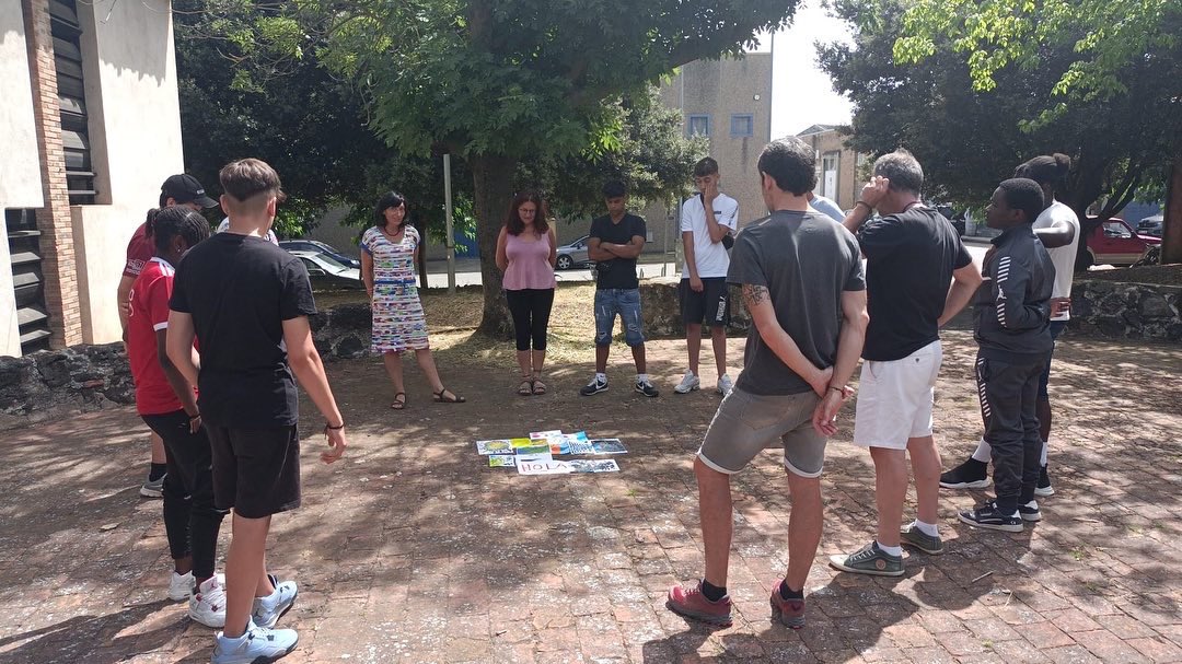 EpiaOlot's tweet image. Acte de cloenda del PFI Auxiliar d'Activitats Forestals!! Un any més orgullosos de vosaltres! Seguiu el camí que us heu traçat i sobretot gaudiu dels moments que us doni! ❤️
#PFIOLOT #FPOLOT