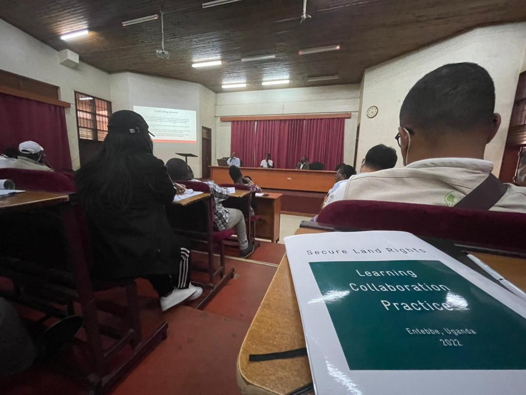 NELGA_AU's tweet photo. The #KnowledgeExchangeWorkshop enters its 3rd day today. The #landknowledge spotlight is on fit-for-purpose approaches for responsible land rights, gender and inclusion, integrating land investments, and research-policy linkages as instruments to secure land rights. https://t.co/mCQ84TvqaT