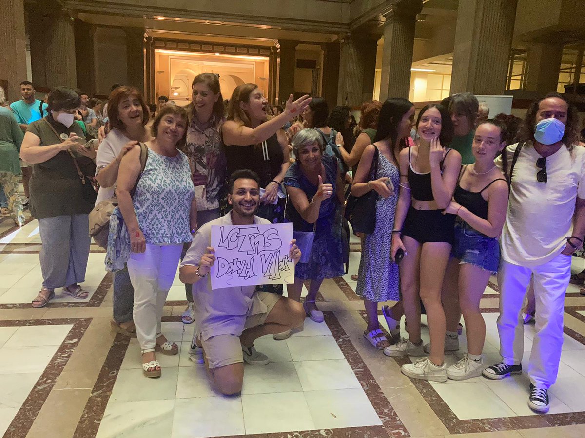 hbellvitge's tweet photo. 🎶🎶 David i Tamara els nostres representants de l'#EuforICS brillant a l'escenari de la gran final l'@icscat. Molta sort, sou uns artistes!!!!🎉🎉🎉
#orgullbellvitge #equipHUB #GTMS #hospitalenxarxa https://t.co/aGEJv5ck51