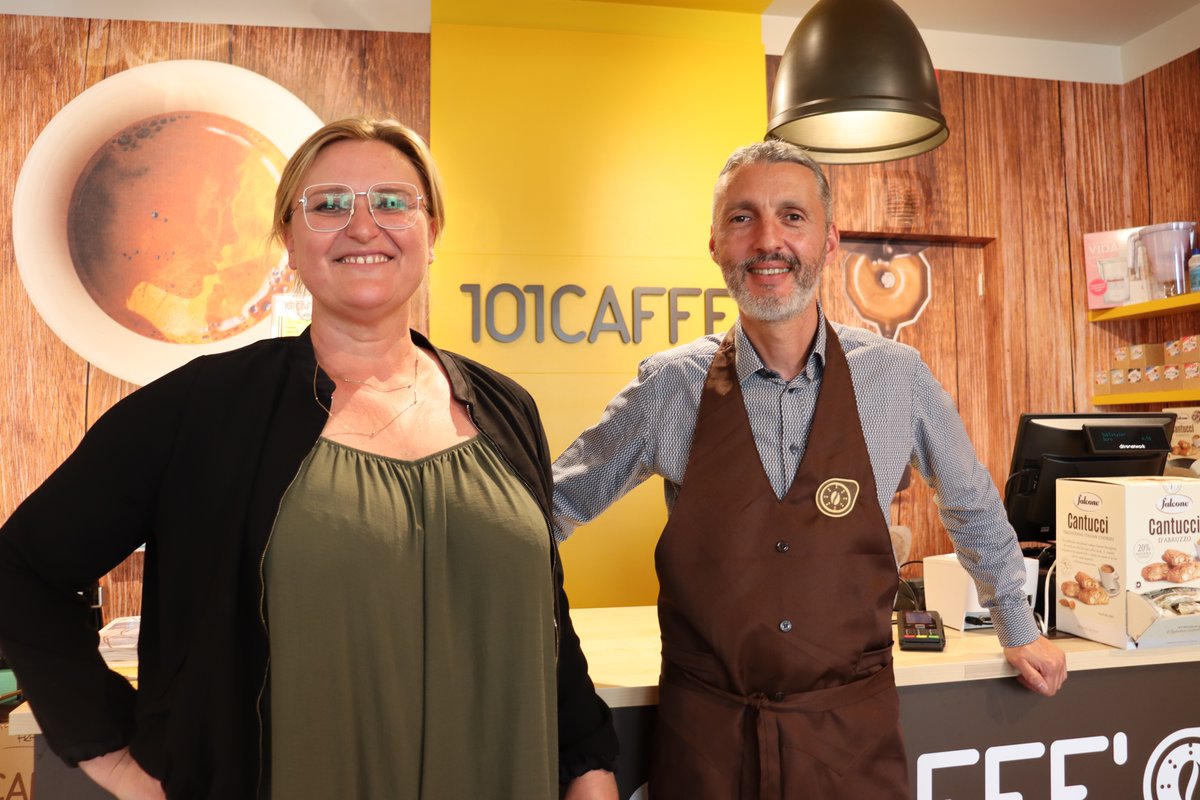 #rennes, <a href="/101CAFFE/">101CAFFE' Italia</a> : rue de la Monnaie : l'or noir a son adresse rennes-infos-autrement.fr/rue-de-la-monn…