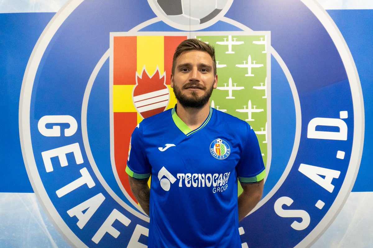 GetafeCF's tweet photo. ¡Primer aterrizaje en el Coliseum para la temporada 22/23! 👏🏼 

#PortuAzulón
#DespegandoJuntos
#VamosGeta https://t.co/wU200s43hZ