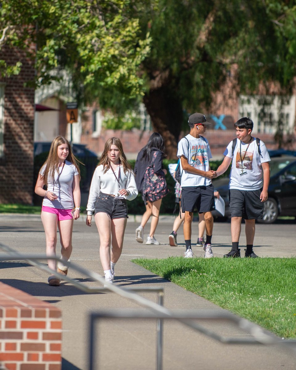 Day one of our Summer High School Institute wrapped up with dinner and games at the DeRosa University Center—our central hub for student gatherings and activities. ☀️😎 #pacificsummer