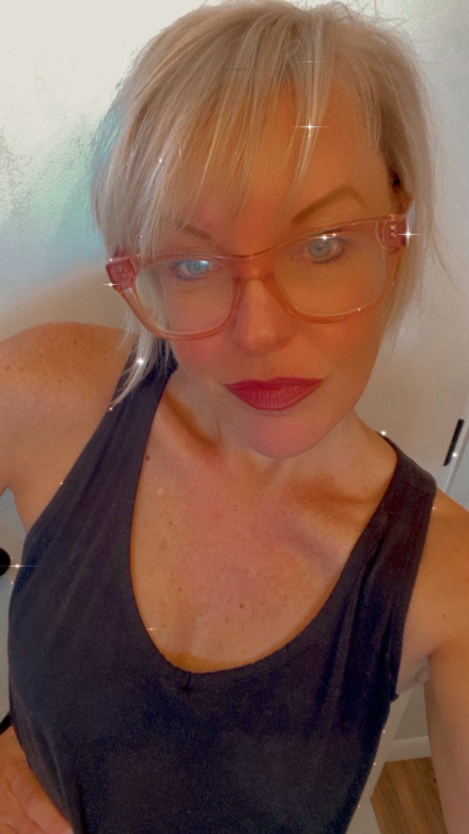 KammieKdotcom's tweet photo. GM Web3 warriors! Tell me something good. I wanna help celebrate you! What’s the word? Me? Just slayed my workout &amp; getting ready to drink my AM healthy shake. Starting the day taking care of my human. Take care of you boo! https://t.co/wlaQeRRpSo
