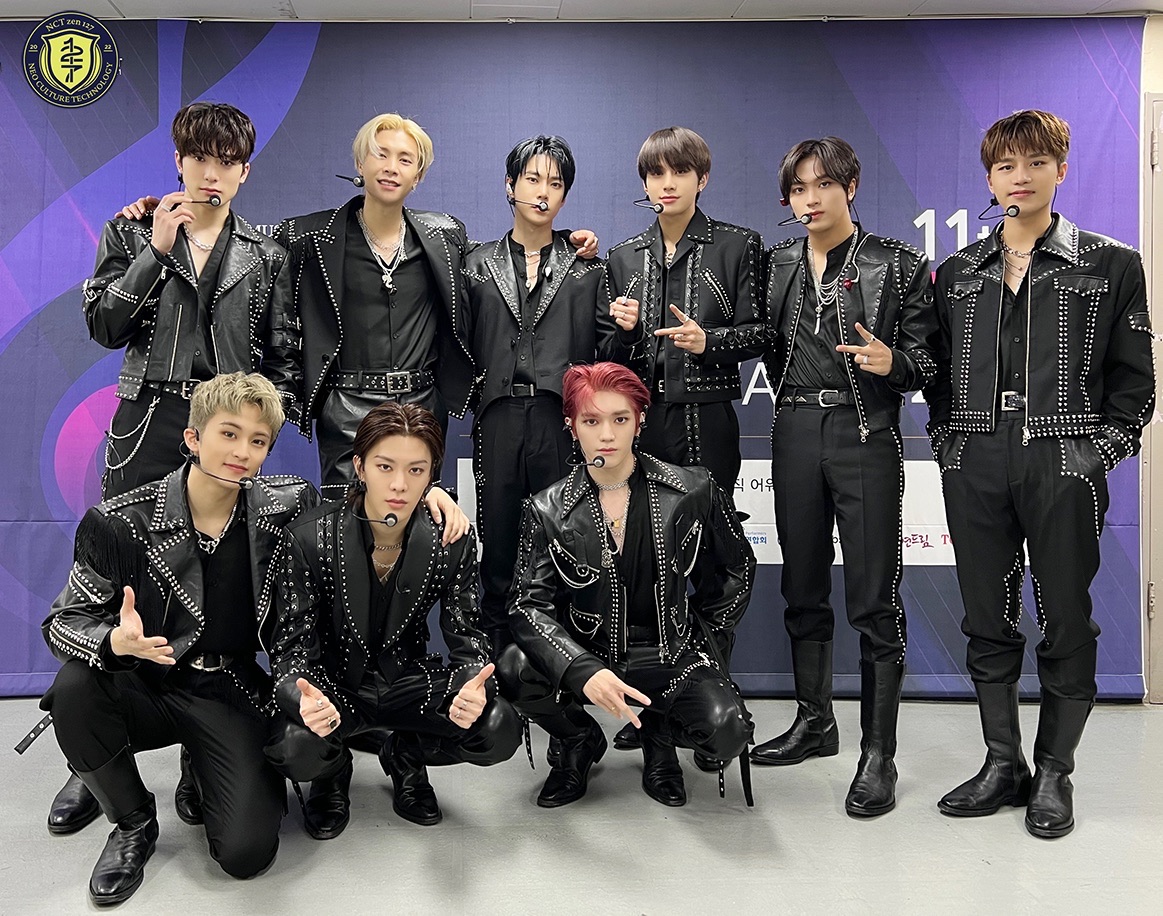 HIGH_1026's tweet photo. LY*SN 127 ACE that has #YUTA in it 

(a thread) https://t.co/3puTQsxpmq