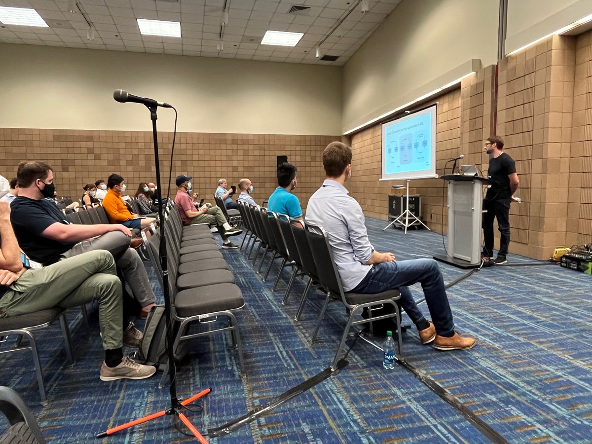 CVC_UAB's tweet photo. Our #CVCTeam is at @CVPR these days🙌
Yesterday, Joost van de Weijer and Bartlomiej Twardowski presented at CLVISION #CVPR2022 Workshop organized by @prlz77 #CVCAlumni & @acarta7 (#CVC visitant)
+Info👉https://t.co/e9DlLURa5p
📸#CVClife, presentations & Bartlomiej poster expo https://t.co/v9yTUVkvSY