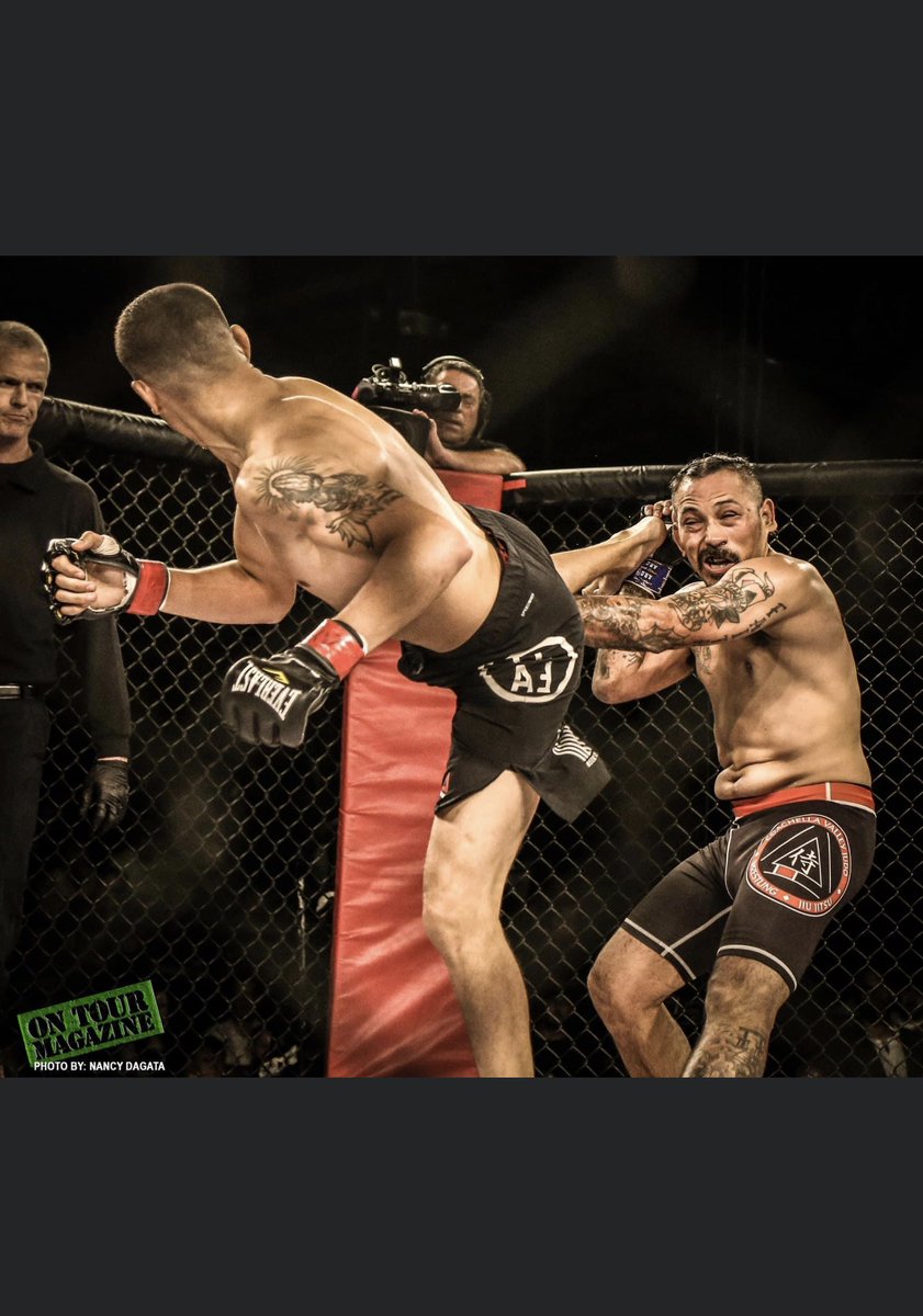 RicoDiSciullo's tweet photo. Spinning back kick by yours truly was for my boy @grebello73 for calling me captain control I’ll those years and for @TysonChartier for agreeing with him 🤣🤌🏽💪🏽😤 . #combatfc #revgear #captaincontrol #bombsaway 😉#victory #winning https://t.co/4ngjYubtbX