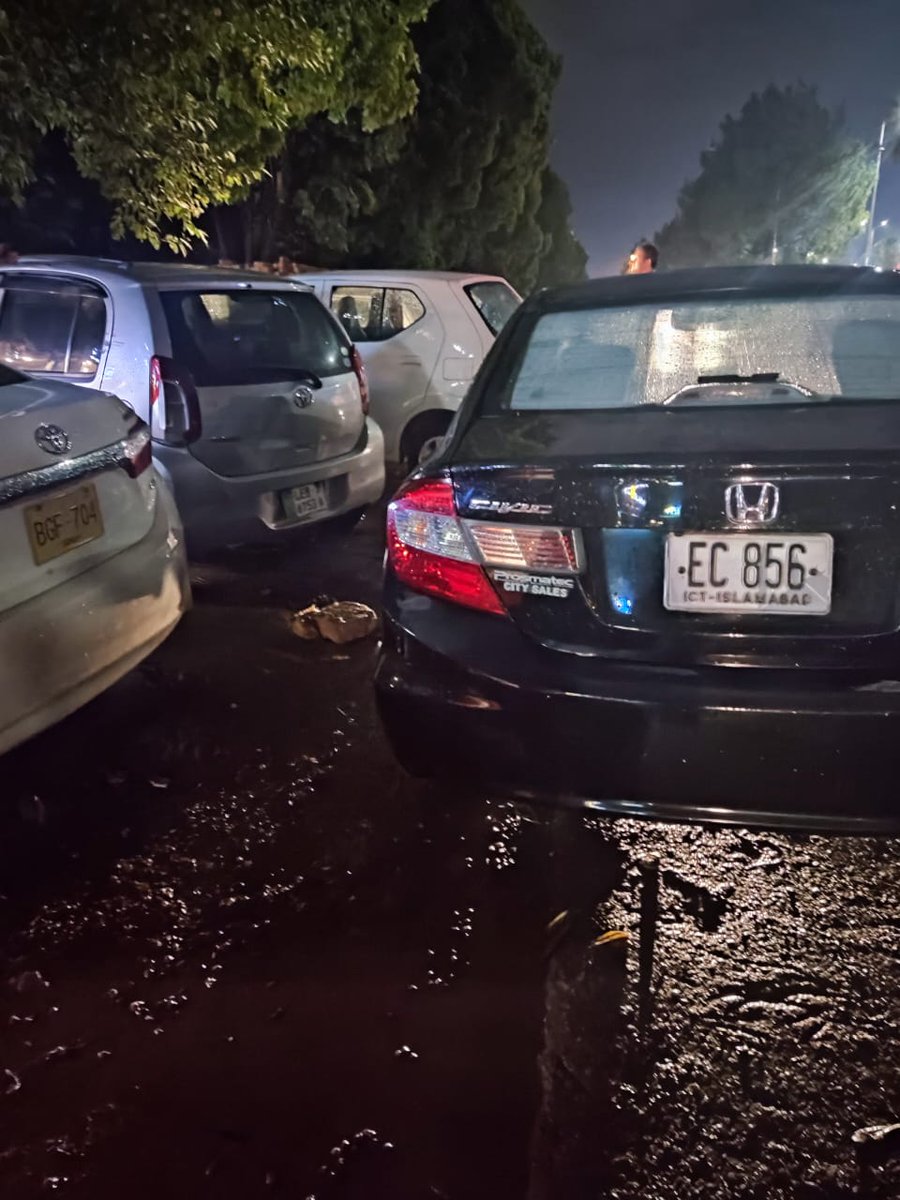 MARIA_hunzai's tweet photo. These assholes act as if they own the roads. Blocked 3 cars. Waited 45min, someone in the parking finally recognized the car, called them &amp; came to know owned by a senior in @newsonepk
She is a regular offender. The channel guys were threatening openly rather than apologizing. https://t.co/LmpwuNdI0k