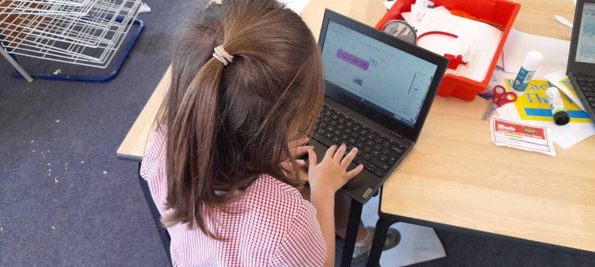 CraigfelenP's tweet photo. We designed some amazing posters for our business using J2E today! @HwbNews #PrimEnt22 #cfpdcf #cfp2 https://t.co/i5paH3grgQ