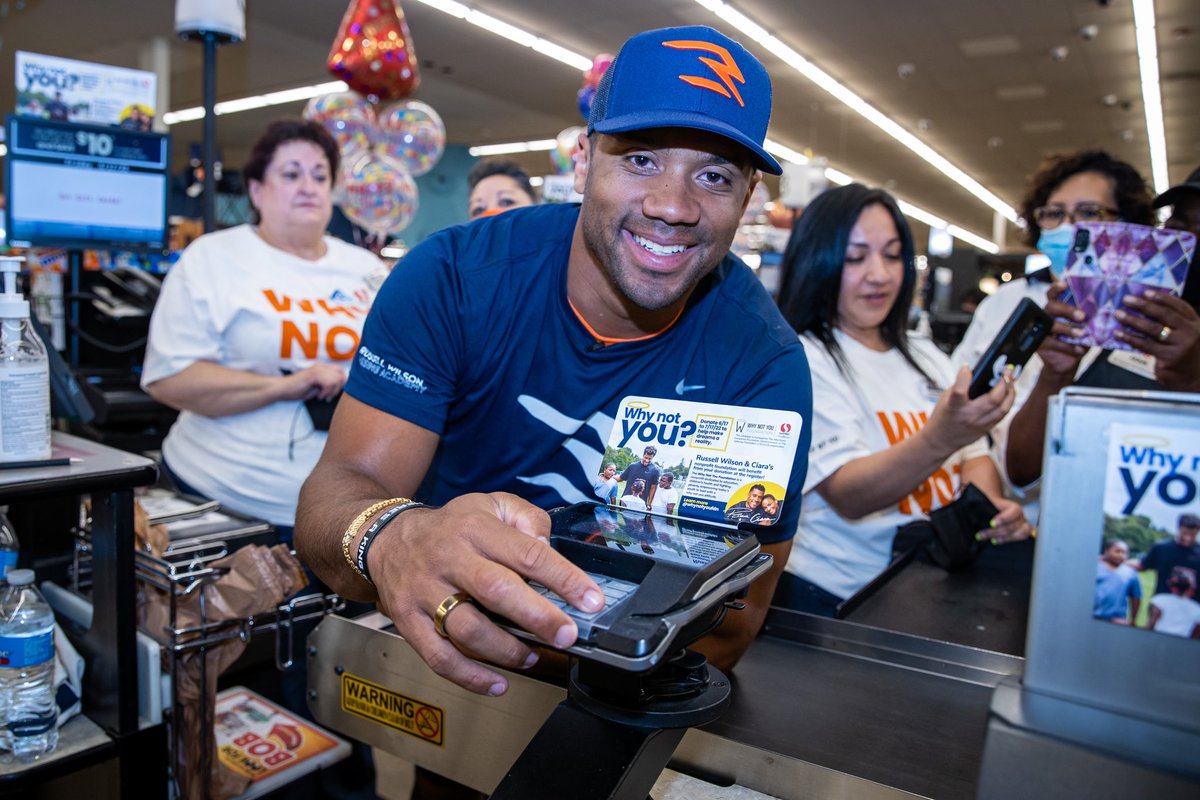 WhyNotYouFdn's tweet image. In partnership with the #SafewayFoundation, between now and July 17, you can donate to @WhyNotYouFdn at @Safeway @Albertsons checkstands across CO, SD, WY, Western NE, and Northwest NM! 

100% of your donation will benefit our work to uplift and empower young people. #WhyNotYou