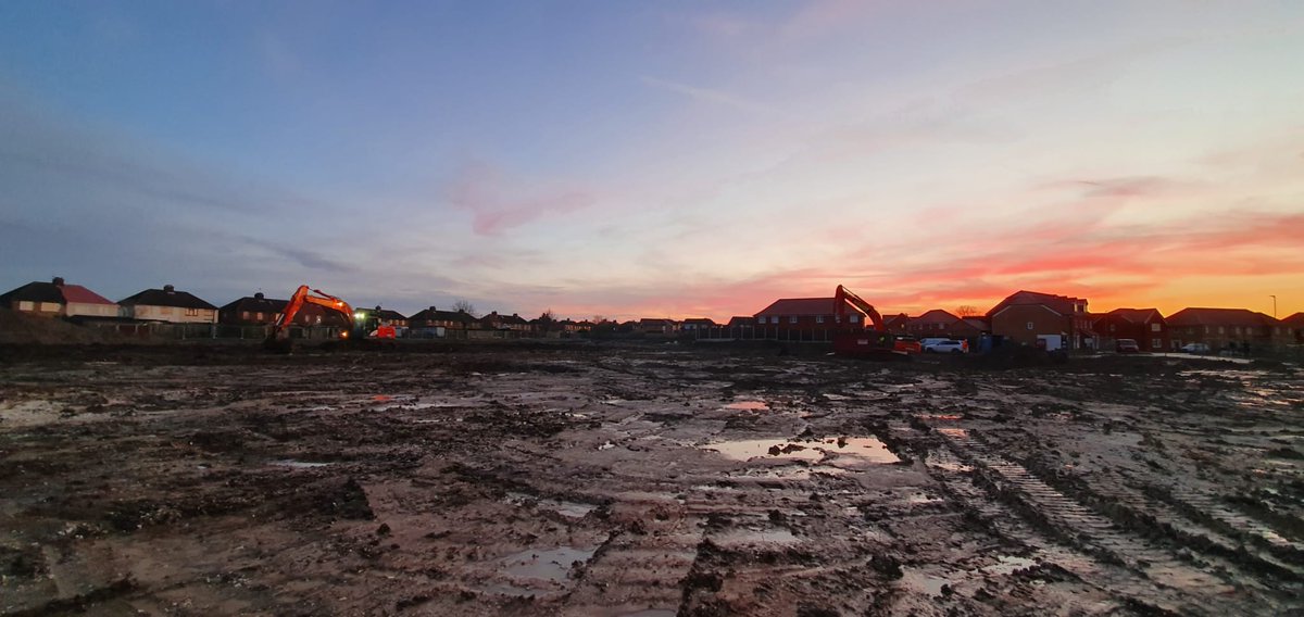 HorizonRem's tweet photo. It's the #LongestDay of the year and we wanted to share with you some of the stunning sunsets we've captured on site. No chance of that today though, with the sun setting at around 9:20pm! 🌇

#SummerSolstice #Sunsets #Remediation #Suez #Aylsham https://t.co/azBDASlQUk
