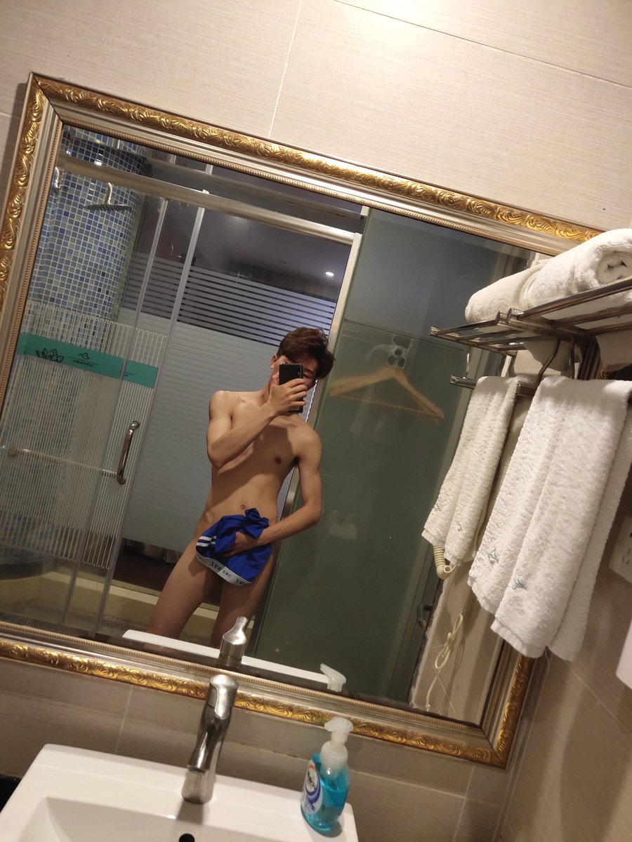 Y36065613's tweet photo. 这次1和0都给你们满足了🙄 https://t.co/Eoown5nazN