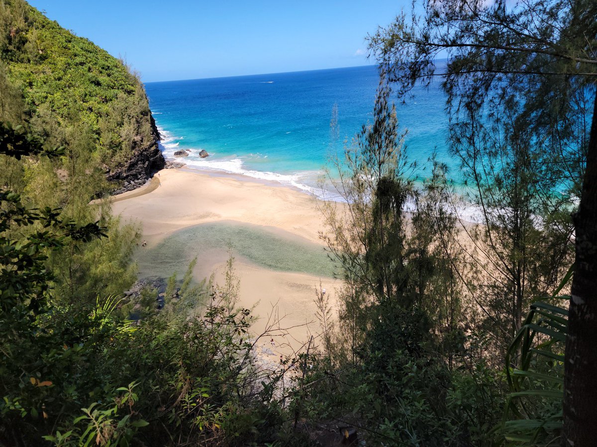chrissyboltz's tweet photo. We hiked the Kalalau 2 mile trail to this beautiful secluded beach😍🏝🌊 #Kauaibeaches https://t.co/BzdfTlLVER
