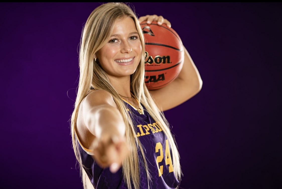 Happy 22 birthday to you Casey! You are strong and beautiful inside and out! Could not be more proud of you! What a special blessing and gift you are especially to your family! Love you with all my heart!❤️