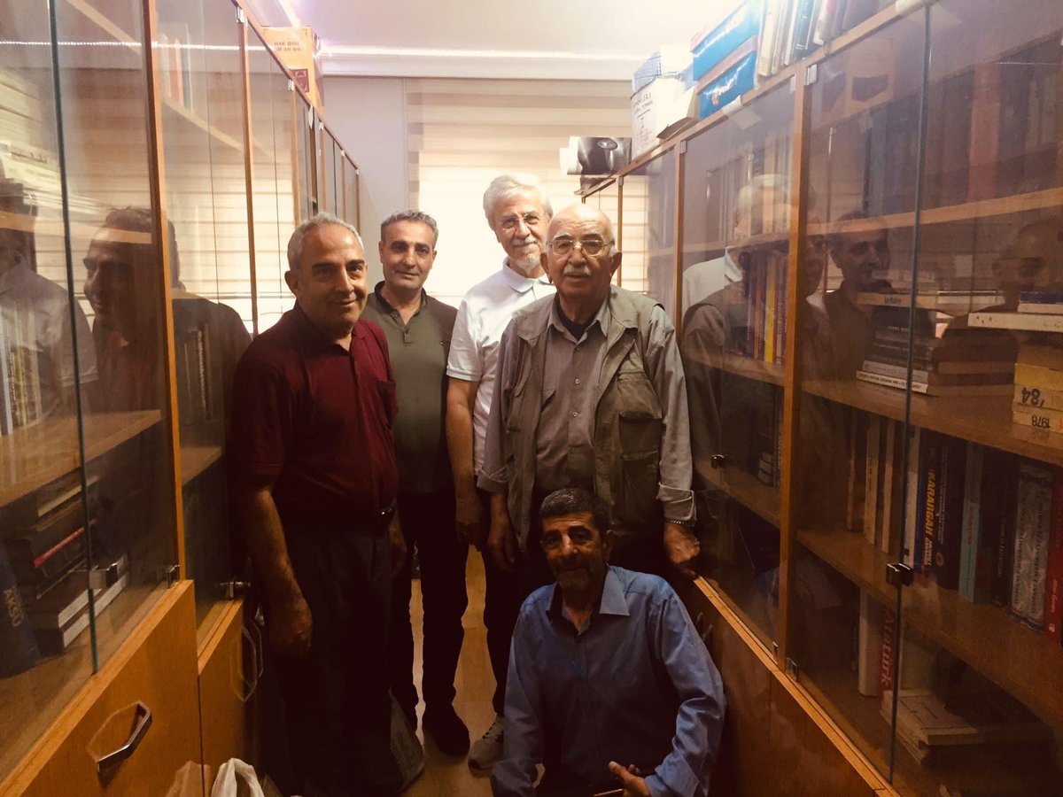 EL-MA (Elazığ-Malatya) dostluk ve kültür alışverişi projesi kapsamında gelen arkadaşlarımızla Celal Yalvaç’ı ziyaret ettik.