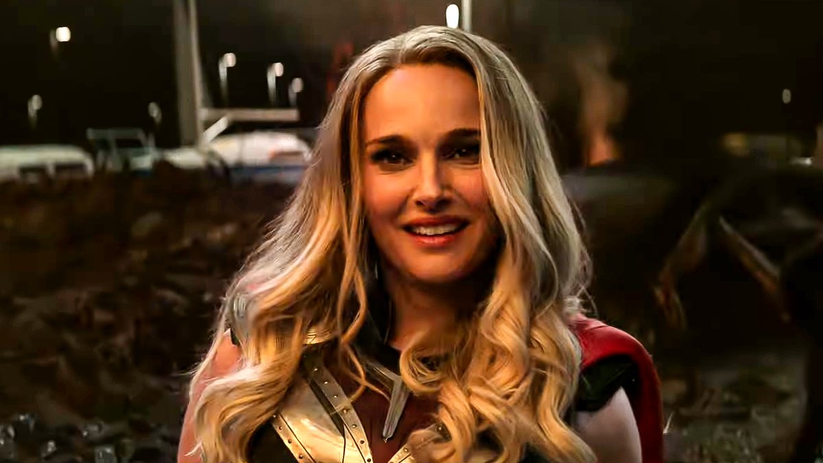 RT @MCU_Direct: New look at Natalie Portman as #MightyThor: https://t.co/Kq9ClY73P2 https://t.co/52jUzACiv4