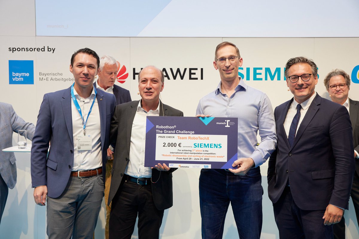 automaticafair's tweet photo. Here they are, the winners of the Robothon® Award 2022. 🤩 Congratulations, well done!
➡️Team CARI
➡️Team Singularitas
➡️Team Robo TechX
➡️Team MMR UAS Technikum Vienna
➡️Team RoboPig
#automatica #robotics #award https://t.co/iYNzgW7BLX