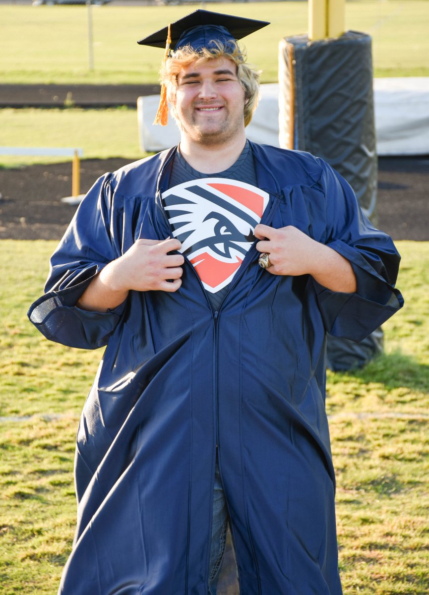 Lo_D65's tweet photo. Can't believe in 2 days I move to become an @UTPBFootball Falcon!! 🧡🤍🖤🏈 https://t.co/br2wBmZZ65