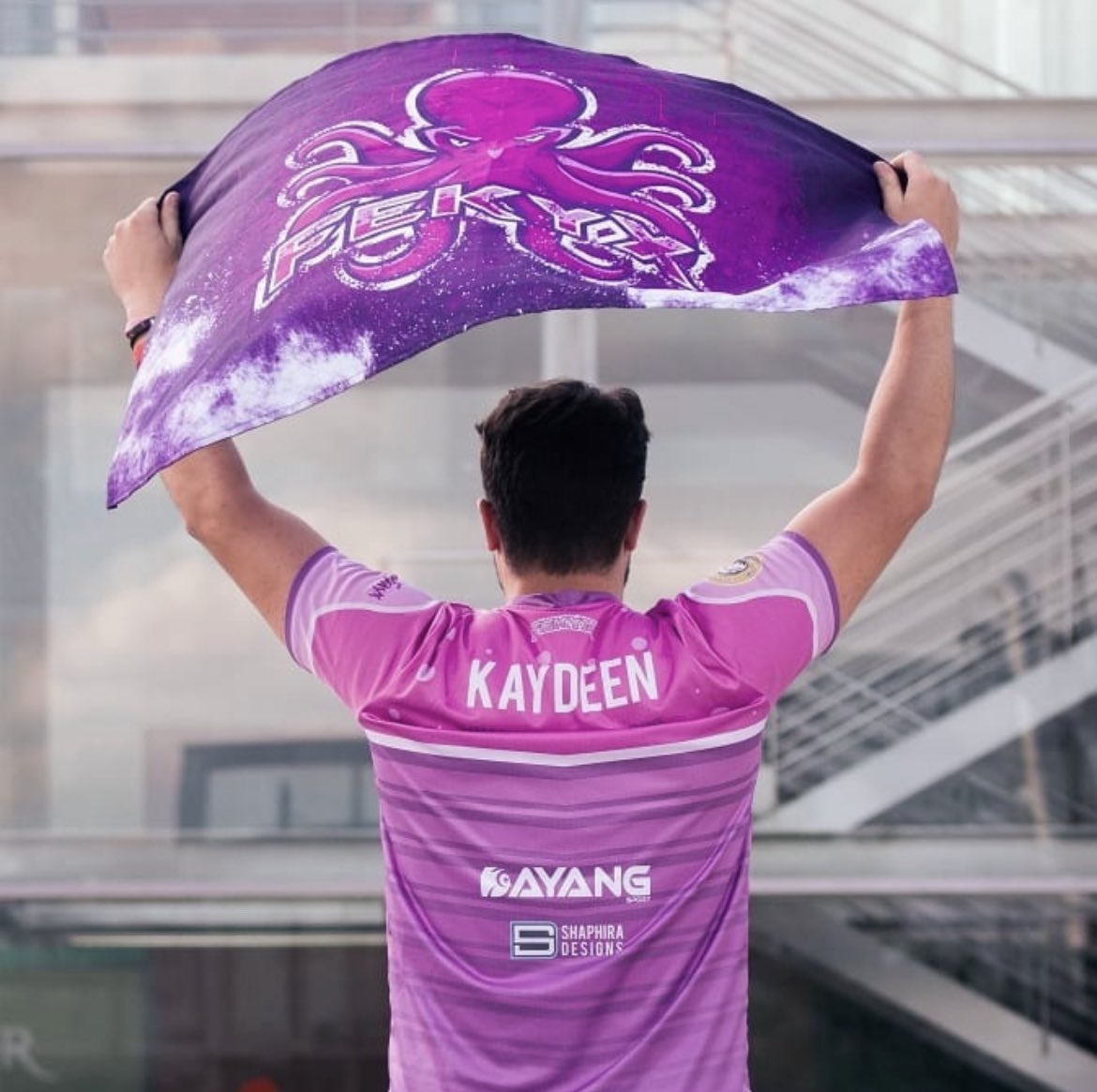 KYDN97's tweet photo. Ha sido bonito y le debo mucho al nick, por eso mismo es hora de cerrar ese precioso capítulo de mi vida 🥰 https://t.co/ff7KmJAM7X