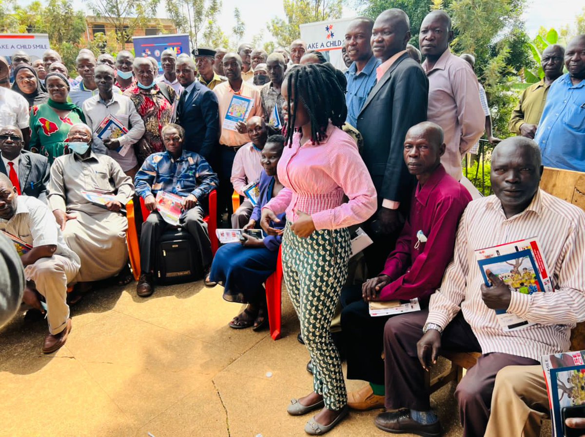 DorcusRose's tweet photo. @DIGNIFIED_ug 
In collaboration with our partners from Make a child smile, we were able to sensitize  the local council leaders in Mbale against trafficking in persons and it was massive.
Thanks to you our partners 👍 https://t.co/5bUsmQl7Jx