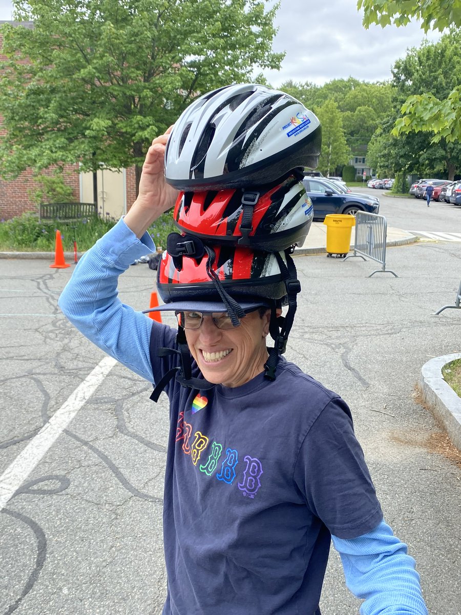 SafeRoutes_MA's tweet photo. Bates Elementary had 3 days of #srts #bikerodeos! Students had fun weaving through cones, yielding at crosswalks, & practicing riding as slowly as possible without losing balance. Thanks @bwglawboston for the helmets! #ProjectKidSafe @Batesprincipal @WellesleySupt @MassDOT https://t.co/fCfGON2gEX