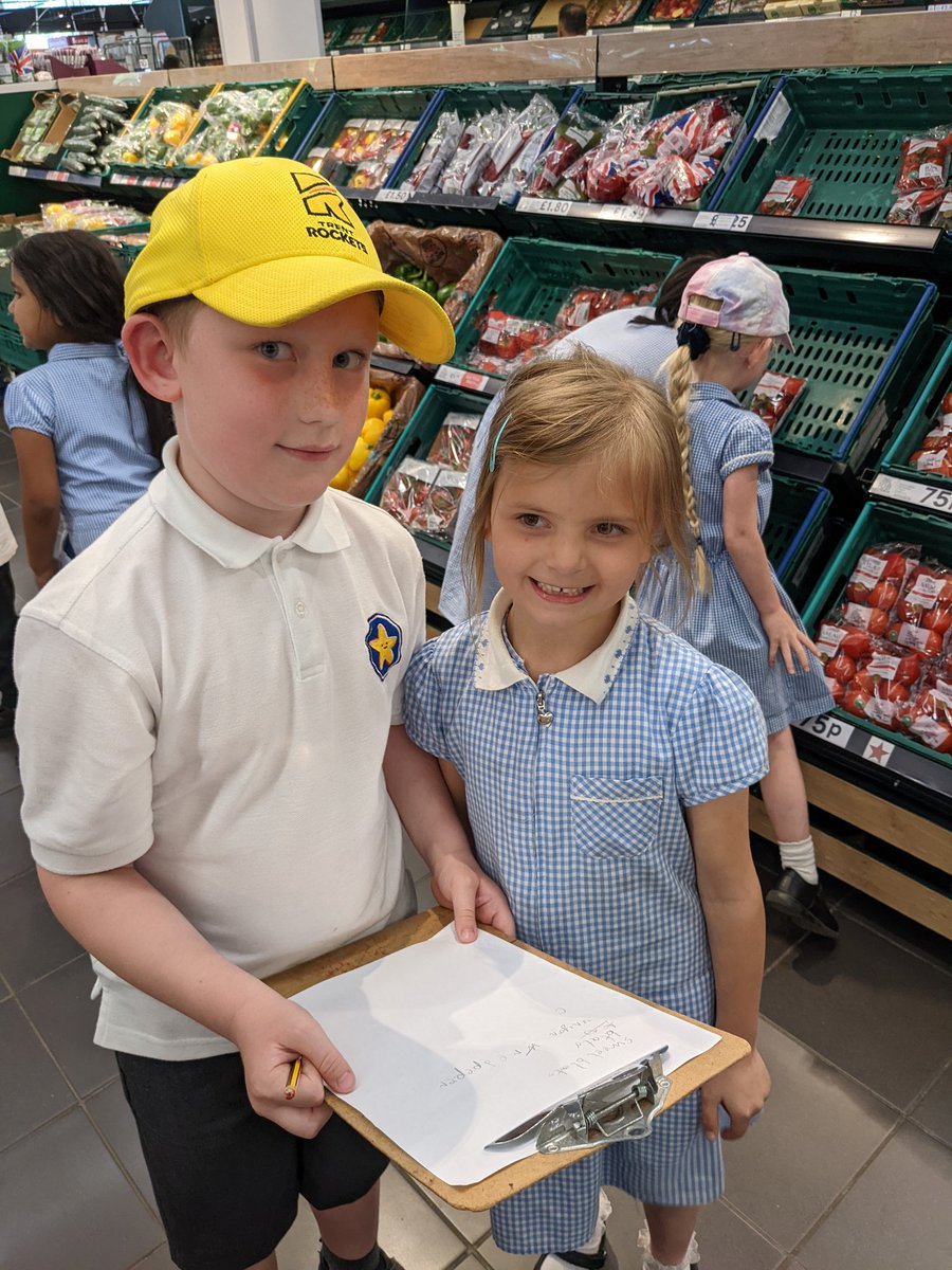 ChetwyndSpencer's tweet photo. Year 1 loved their trip to Tesco to learn about different vegetables.
Some were grown as far away as Peru!
#tesco #satrust https://t.co/6tYiieJSp4
