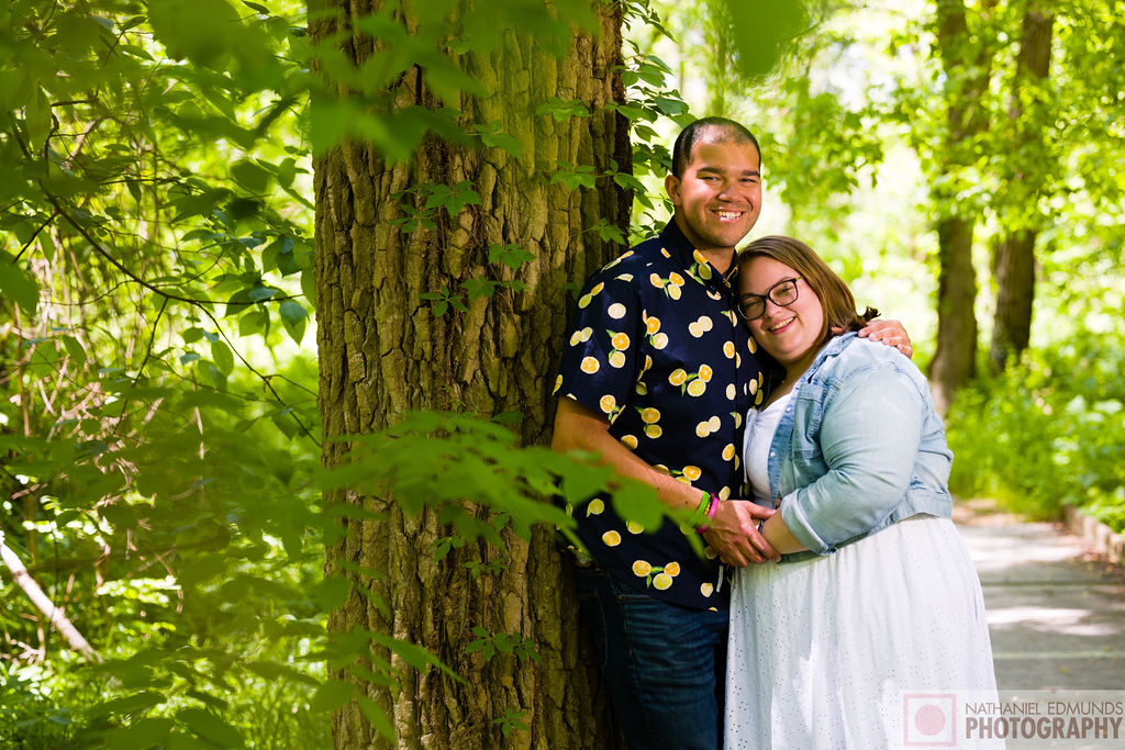 EMILY &amp; JUSTIN | Emily is a talented artist so it only seemed fitting to meet at 100 Acres, full of lots of color and sculpture. We love this location and recommend it for any upcoming family, senior, or couples shoot!

Book your session today. Contact us buff.ly/3Lqzk6a