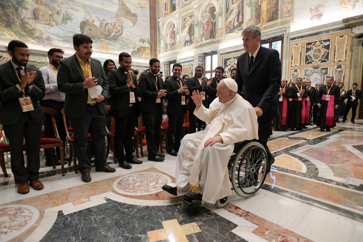 CatholicShareC's tweet photo. Pope: Christianity has answer for those yearning for love https://t.co/nRQqkl60m5 #CatholicNewsService #Vatican #Christianunity #PopeFrancis https://t.co/HMtPvUFK23