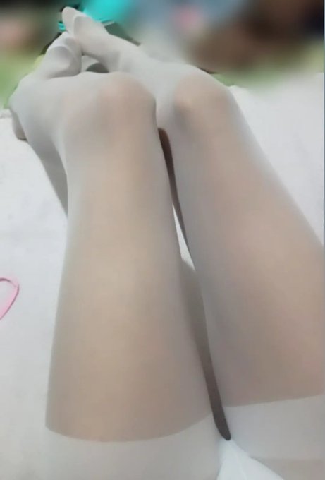 Wanna sleep in my tightd? ? ;3 https://t.co/5pNnOkChm3