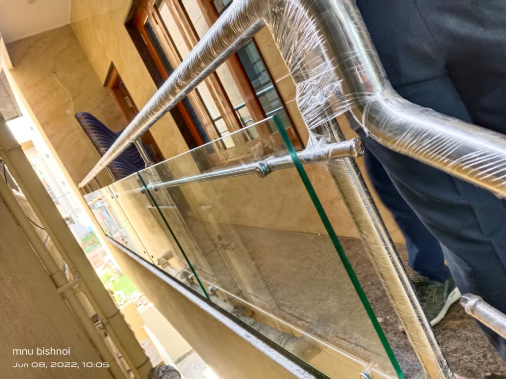 bhoomi_art's tweet photo. 🙏 Hello sir 🙏

🙏🌹 Bhoomi Steel Art 🌹🙏

My work Steel fabricator
duplex railing
balcony railing
glass railing
safety grill
safety Gate
steel gate
 
{ A tu Z  Steel fabricator work }

Shree Ram Bishnoi 

mobile number - 9909414029
mobile number -  7019345409

  🌹thank you🌹 https://t.co/axdIKbyGH4