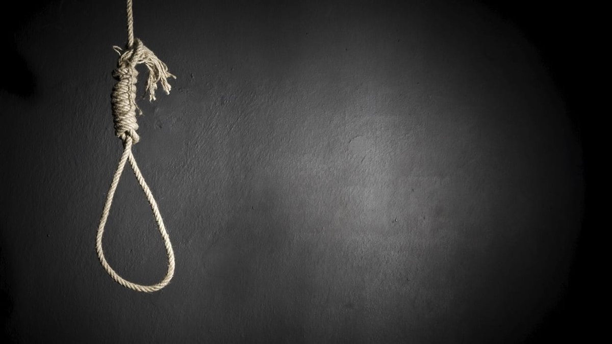 VIDEO- Une soignante suspendue se suicide. Voilà ce qu’a fait l’Etat Macron contre notre personnel soignant planetes360.fr/video-une-soig…