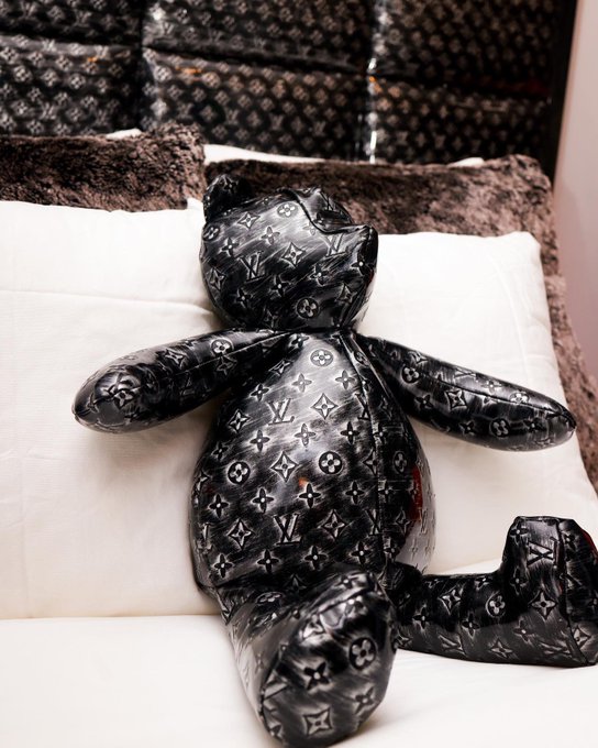 Check out this new studio in Houston! https://t.co/QKj7xf9Vf7 https://t.co/CeLrW7Qb8J<a href="/tag/newprofilepic"class="tags"><span>#newprofilepic</span></a>