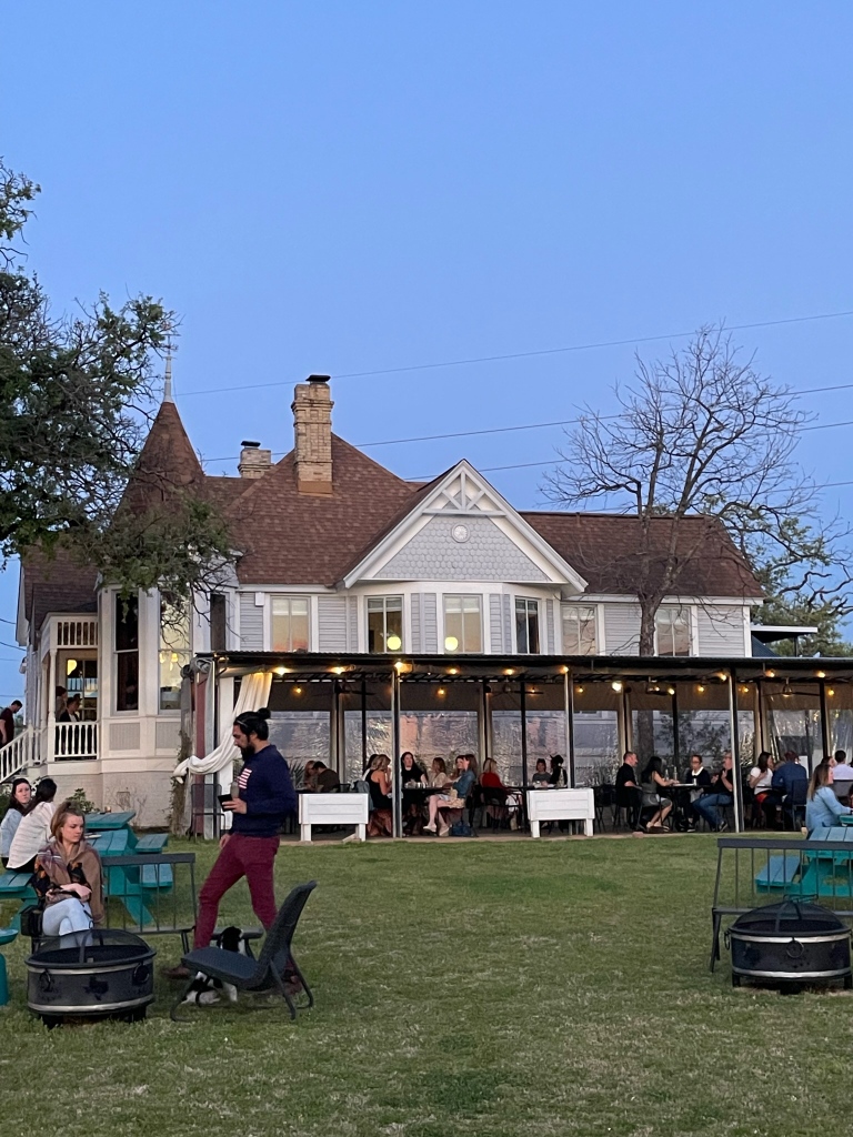 Who doesn't love a cocktail and a good Austin sunset?

Summer evenings on the lawn are a must. Come by and enjoy the sunset on the East Side of Austin. Don't forget you can bring your pets to enjoy the evening with you!

#atxfood #atx #austin #atxeats #austintx #austineats
