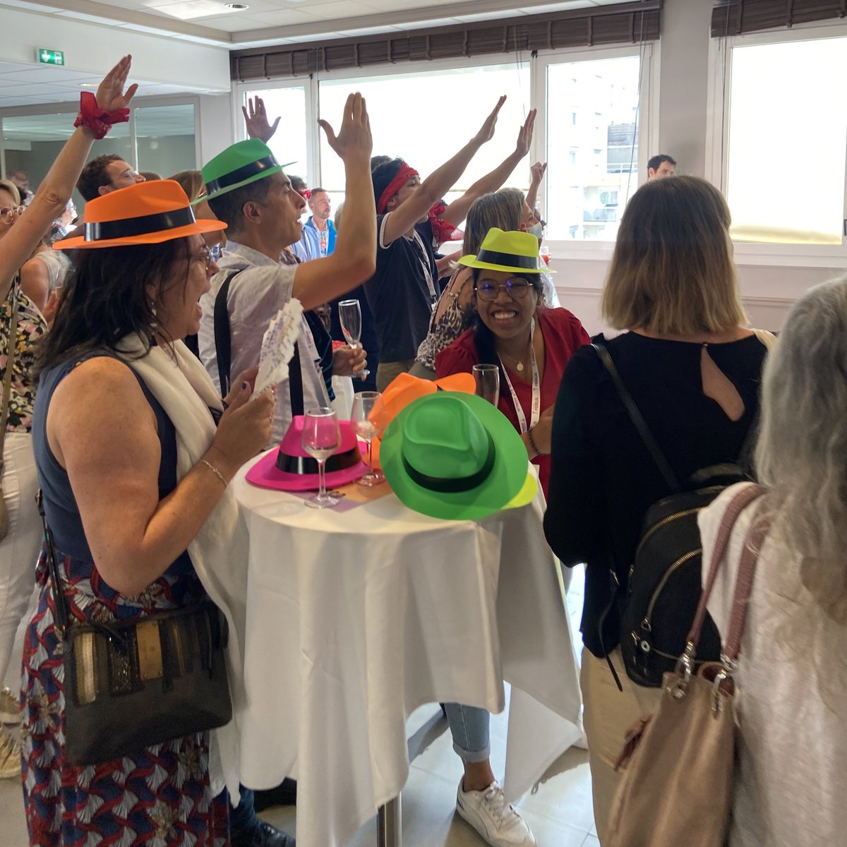 nmdata_agences's tweet image. #SéminaireAFF22
Place à notre Apéro Quizz sur les thèmes de la musique et du fundraising ! 🎤