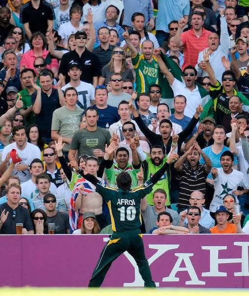 SYourcrush's tweet photo. Bruuh 2009 wt20 and this catch by Shahid afridi
#wt20challenge
#Pakistan https://t.co/whqJBoGwEV