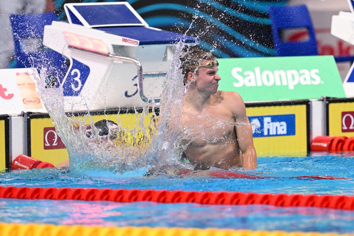 #EnDirect #Budapest2022 #Natation
Nouvelle médaille pour la France 🥈
Après son titre sur 400m 4 nages, Léon MARCHAND décroche la médaille d’argent sur 200m papillon en 1:53:37 avec en prime un nouveau record de France ! 
BRAVO LÉON 👏🏼👏🏼🇫🇷🇫🇷
📸 KMSP/S.KEMPINAIRE 
#TeamFrance