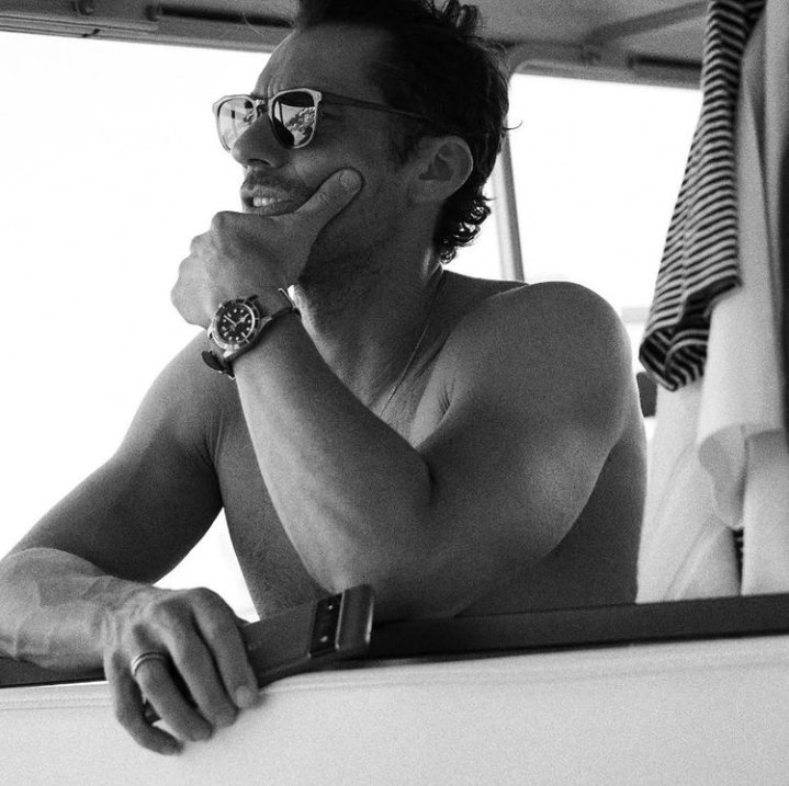 BIBLlOS's tweet image. Vacation Siri. @TheLastDogStar