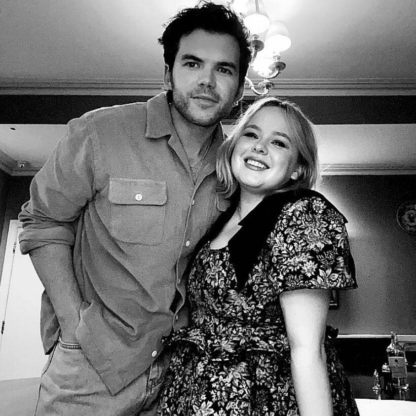 KaruGmz's tweet photo. 💛 WE ARE IN POLIN SEASON 💛

#Polin #Bridgerton https://t.co/Fk7JFM5wGA