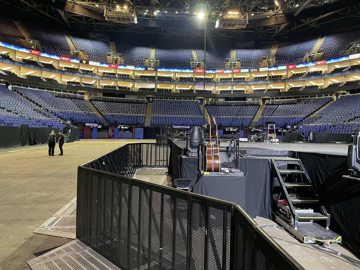 FourOneLtd's tweet image. Sound check complete Show #10 and final show @ O2 @QueenExtrava @QueenFanClubMx @QueenWillRock @FourOneLtd