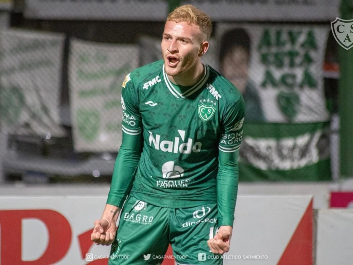 🚨#EDLP negocia con #Sarmiento por Luciano Gondou. 

👉🏾 La oferta rondaría los 1.5M de dólares por el 50% y entre clubes estaría acordado.

📍Si Leandro Díaz emigra, el pase se hace.