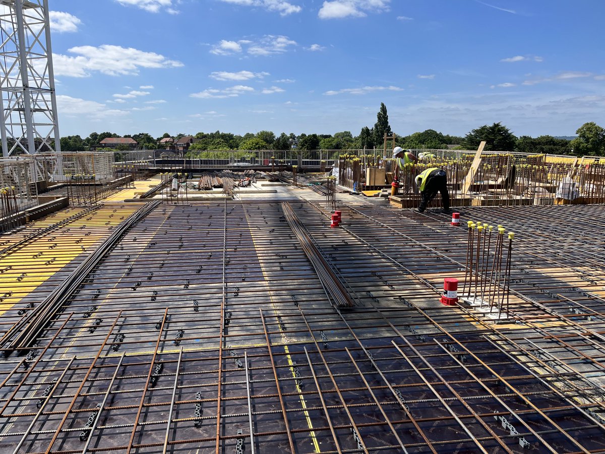 Great view from the sixth floor of Westhorpe Gardens , Hendon for ⁦<a href="/Hill_Group_UK/">Hill_Group_UK</a>⁩ of the North London  skyline