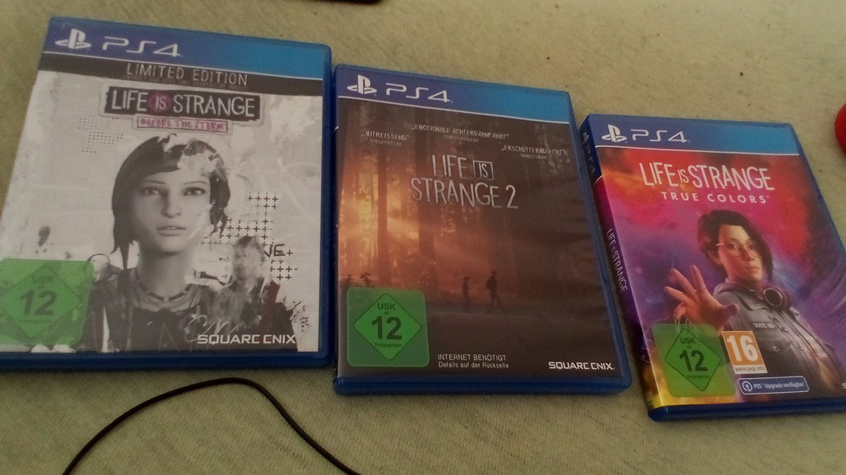 Soldmann88's tweet image. Ich bin noch beim Regal einräumen und die Zocke ich nochmal durch am Wochenende. Da kommen die Spiele zuletzt im Regal rein.
Und mag die ganze Serie. Ich bekomme bald von meine lieben Tante Bücher von der Reihe.
Wie findet ihr eigentlich die Reihe meine lieben 🎮🤘?