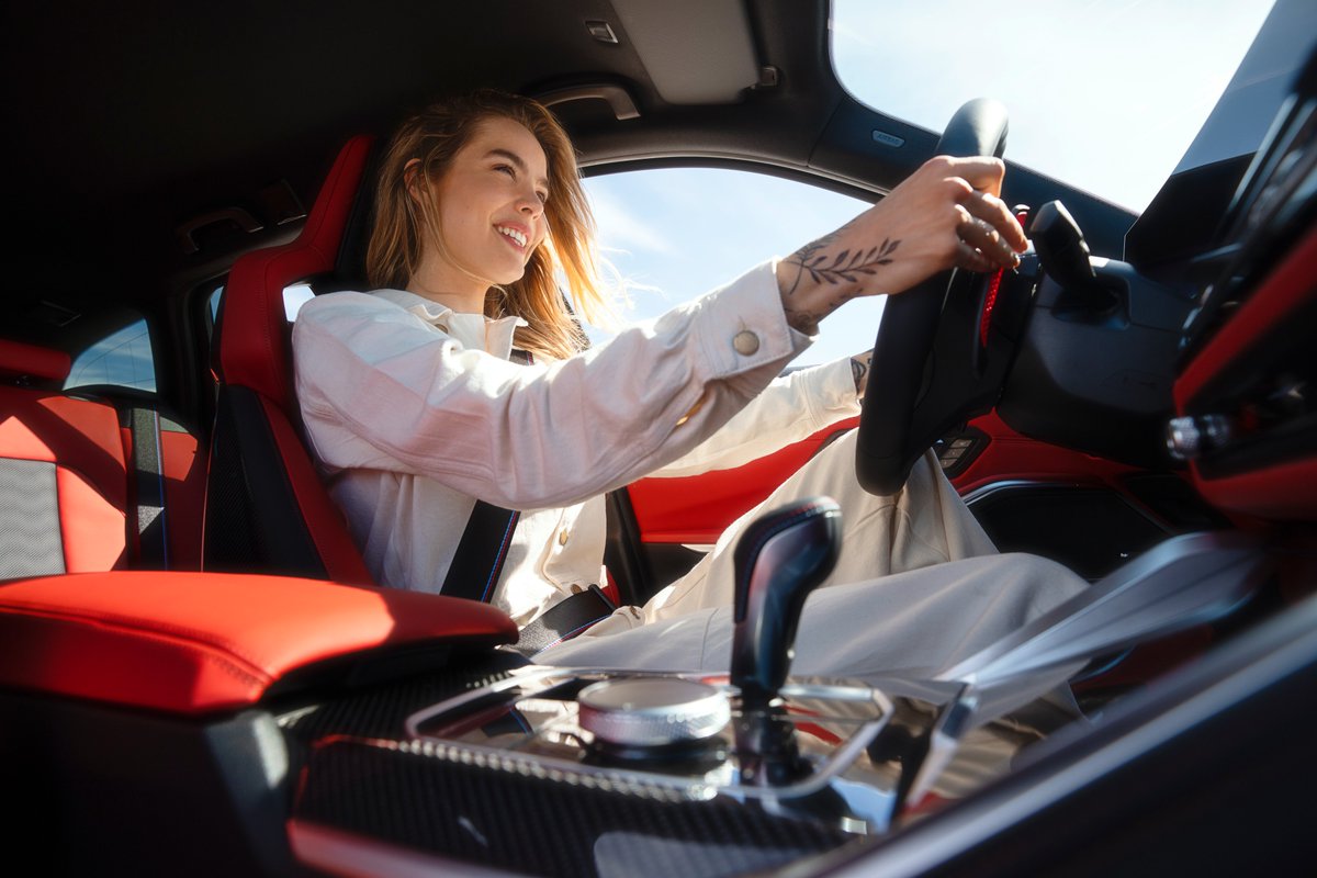 BMWGroupFrance's tweet photo. La voici. Enfin. 

Pour beaucoup, un fantasme depuis plusieurs décennies. Maintenant réalité. 

#BMWM3 Touring. 

#PlaisirDeConduire #BMWM #M3 #Touring https://t.co/k3AqVwJZt1
